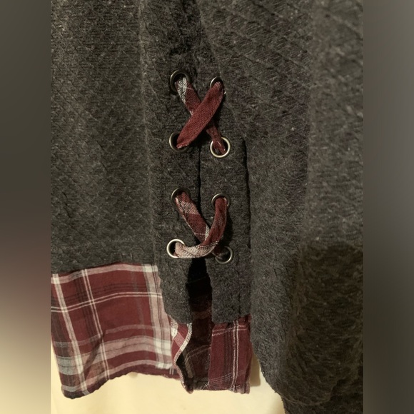 Doe & Rae Shirt - Picture 3 of 6